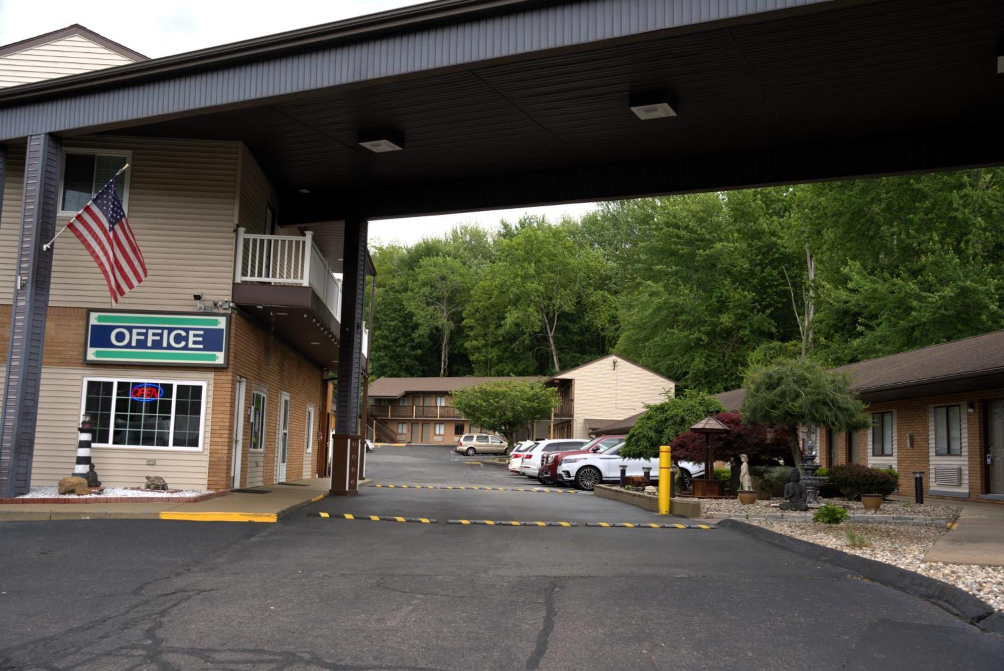 Carrier Motor Lodge Newington Extérieur photo