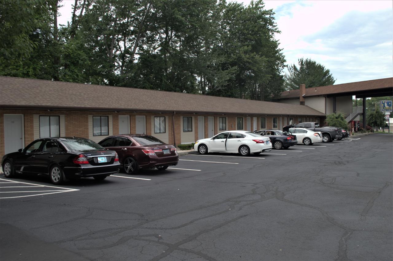 Carrier Motor Lodge Newington Extérieur photo